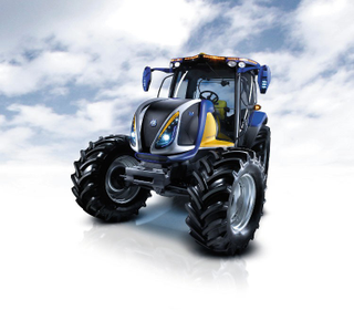 Illustration for article titled World's First Hydrogen Fuel Cell Tractor Sexier Than Most Chryslers
